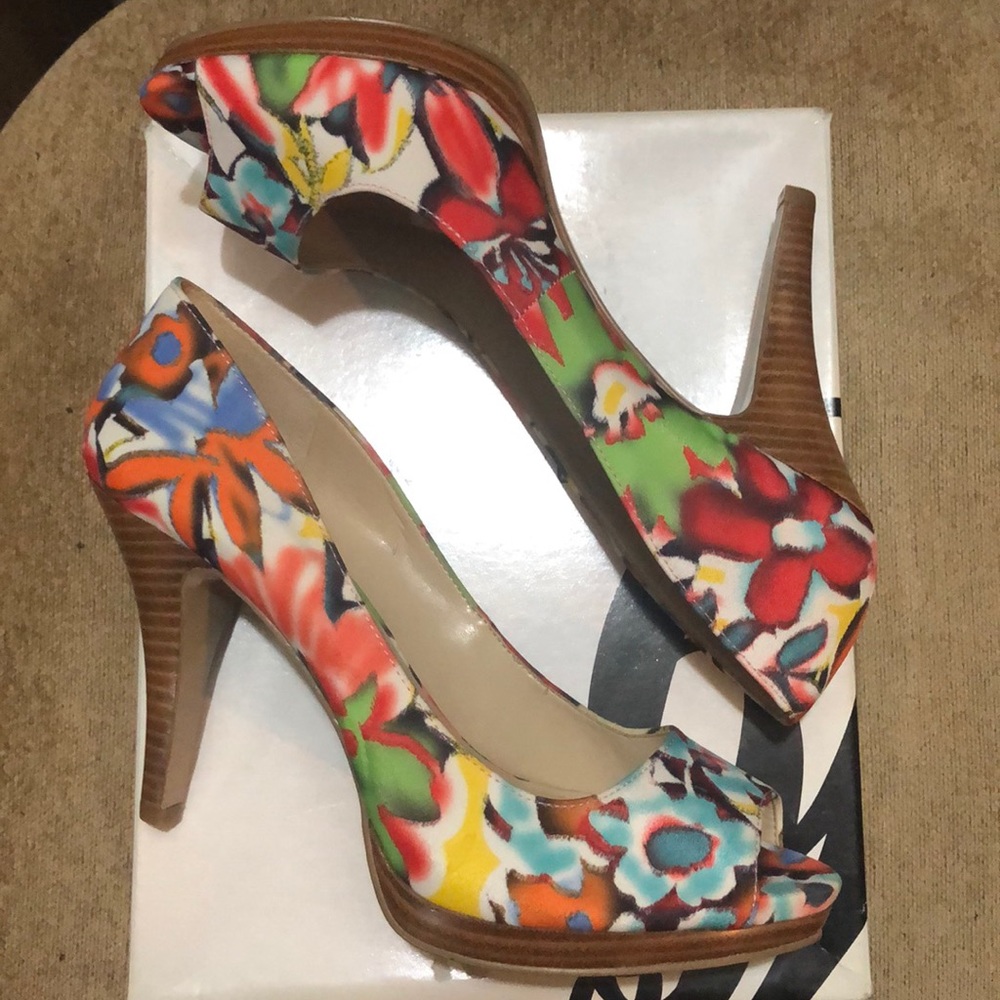 Nine West Heel